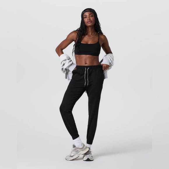 Performance Jogger - Picture 1 of 4